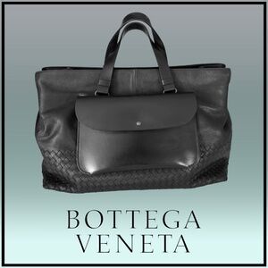Bottega Veneta weekender bag.